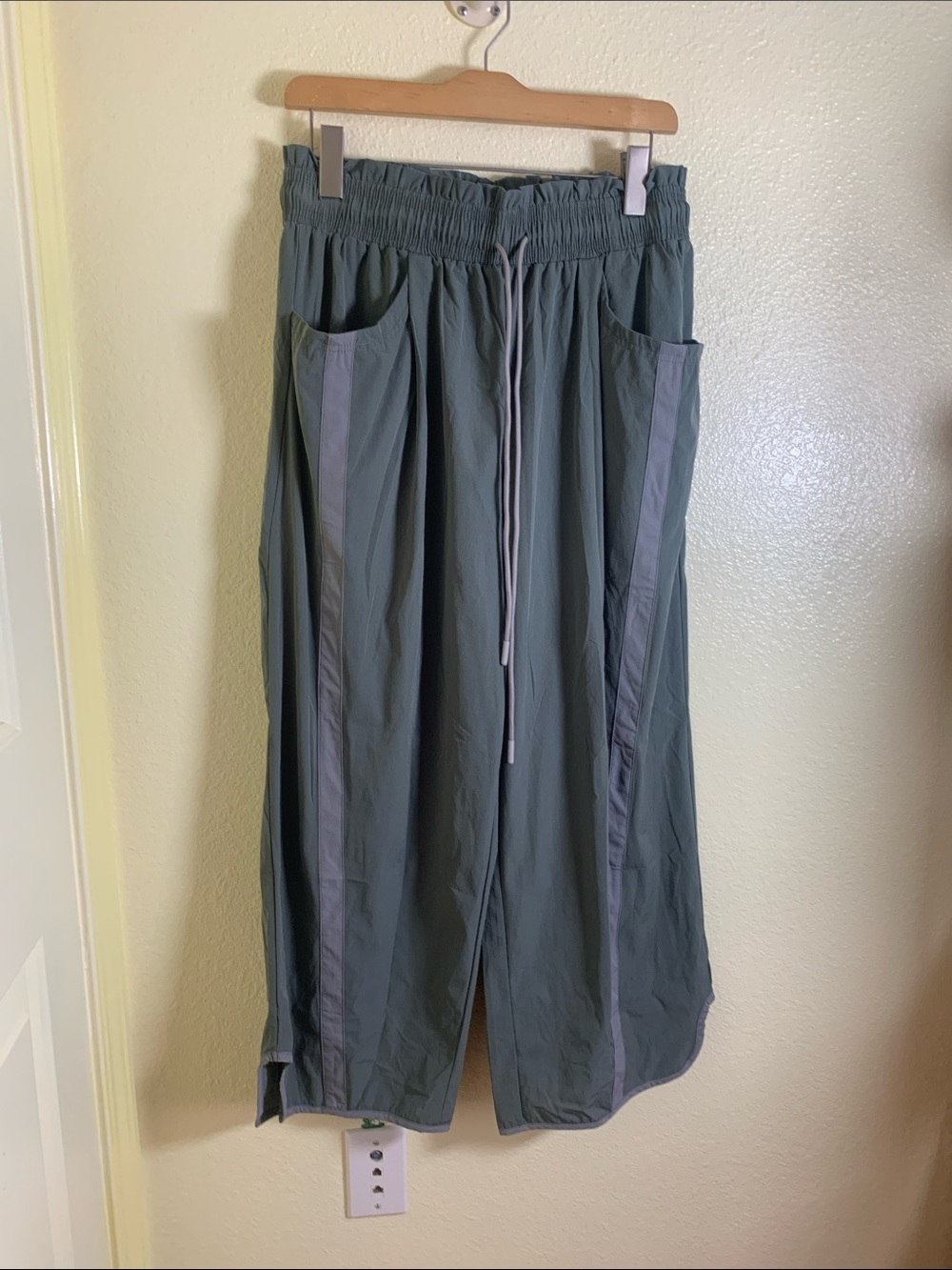 NWOT Olive Blue Wide-Leg Track Pants with Gray Stripe, Size XL